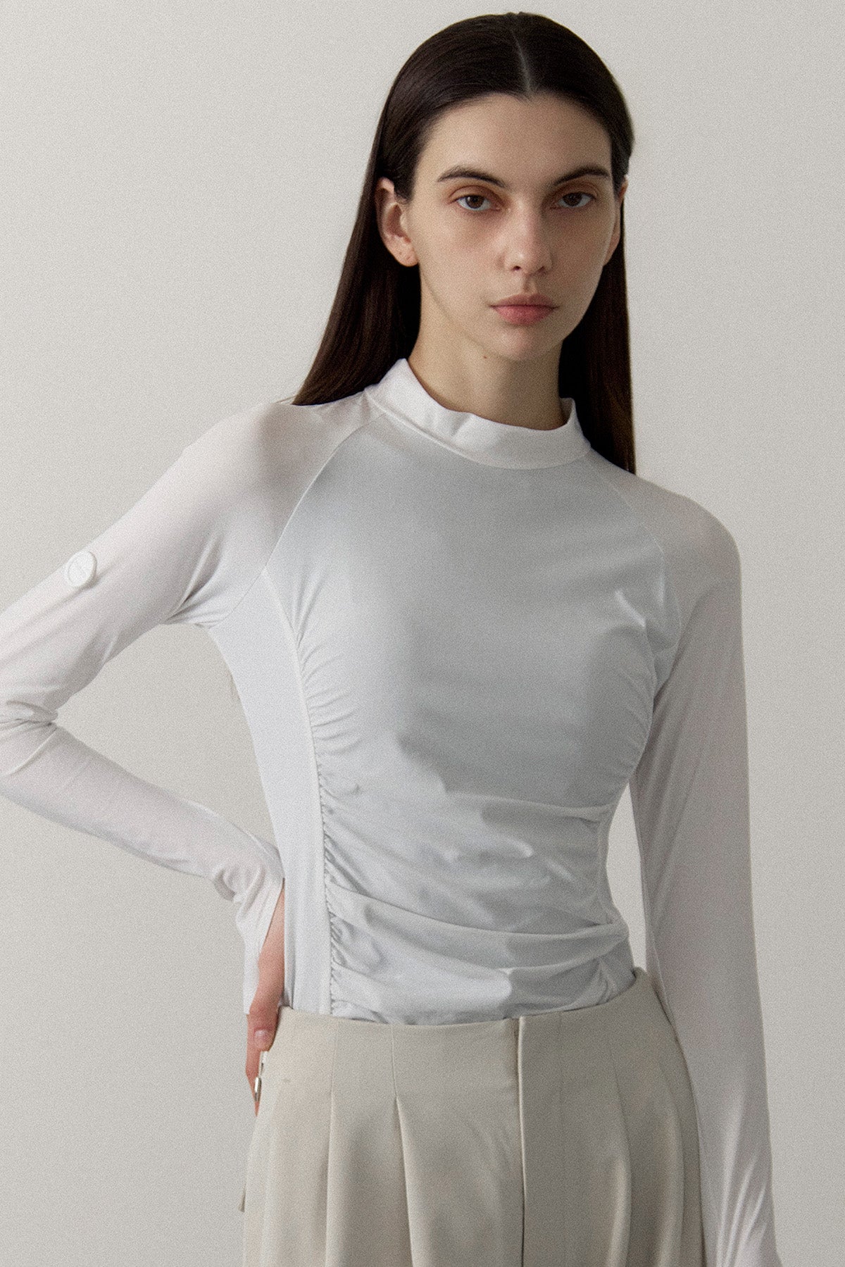 MOCKNECK GATHER TOP - White