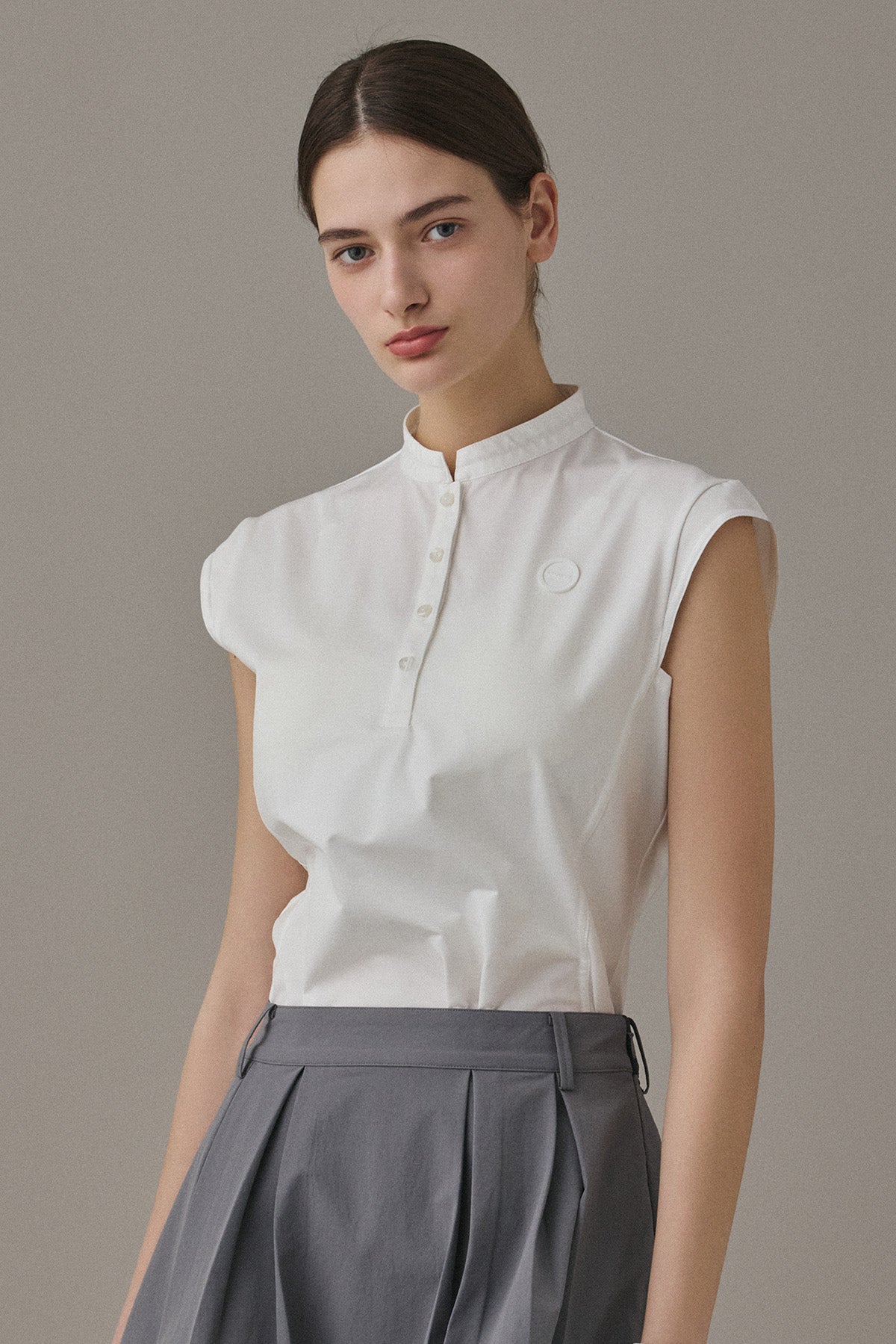 AIRY SLEEVELESS TOP - White