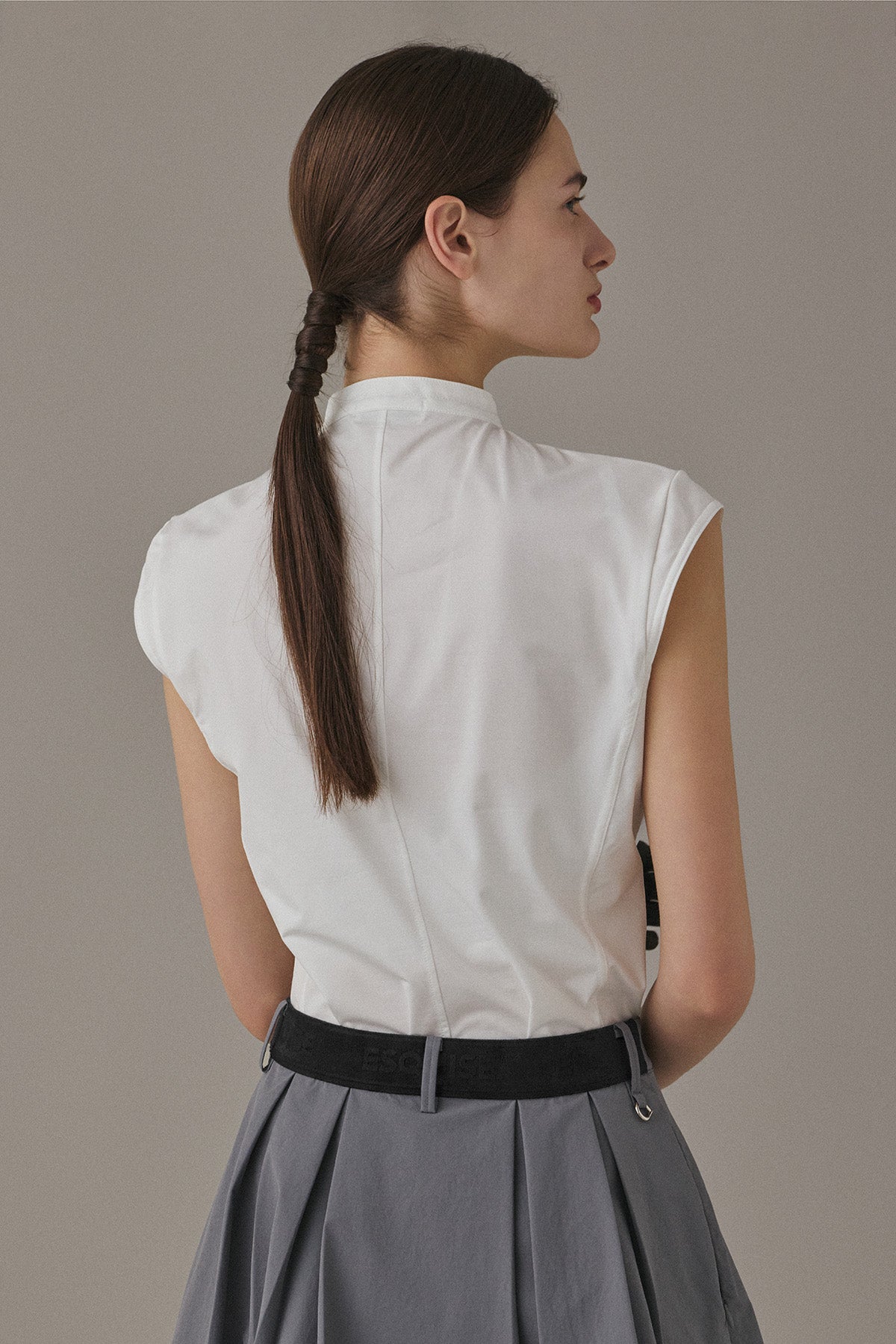 AIRY SLEEVELESS TOP - White