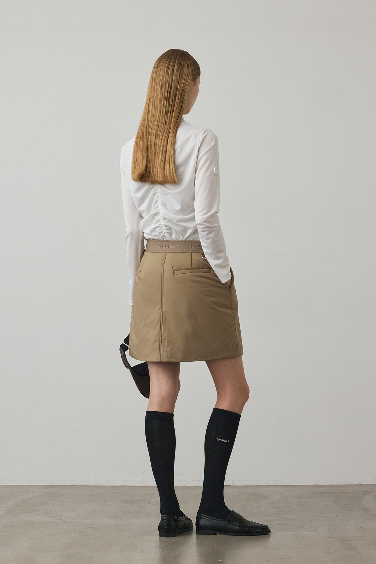 GATHER STRETCH TOP - White