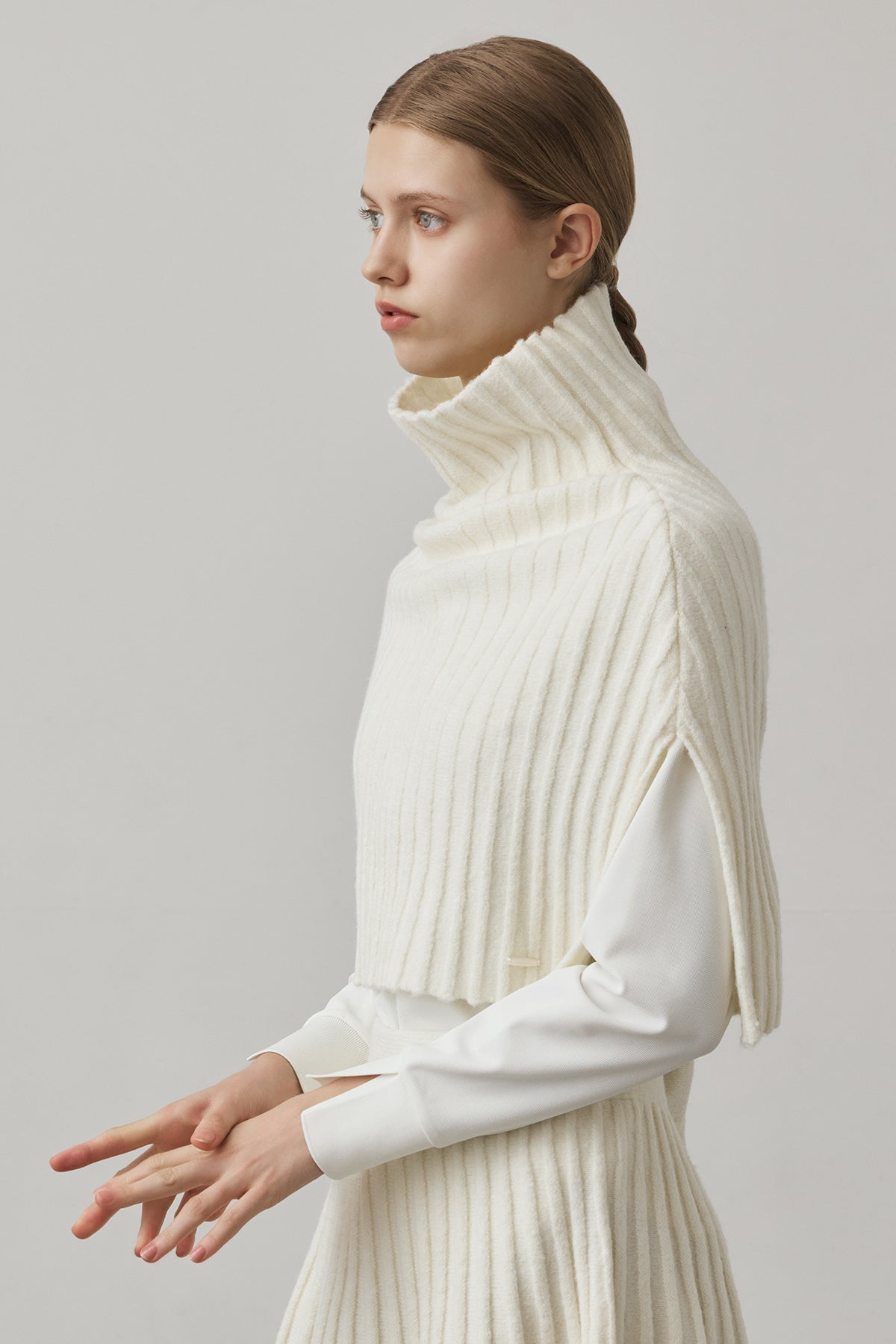 ECO-KNIT RIBBED CAPE - White