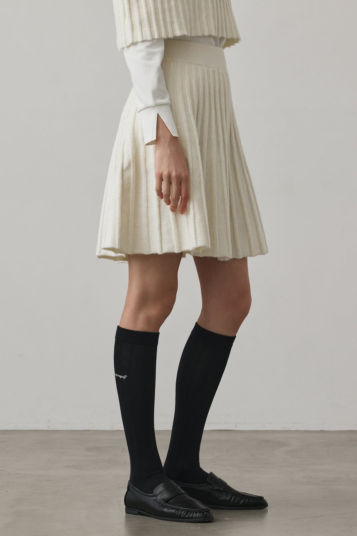 ECO-KNIT PLEATS SKIRT - White