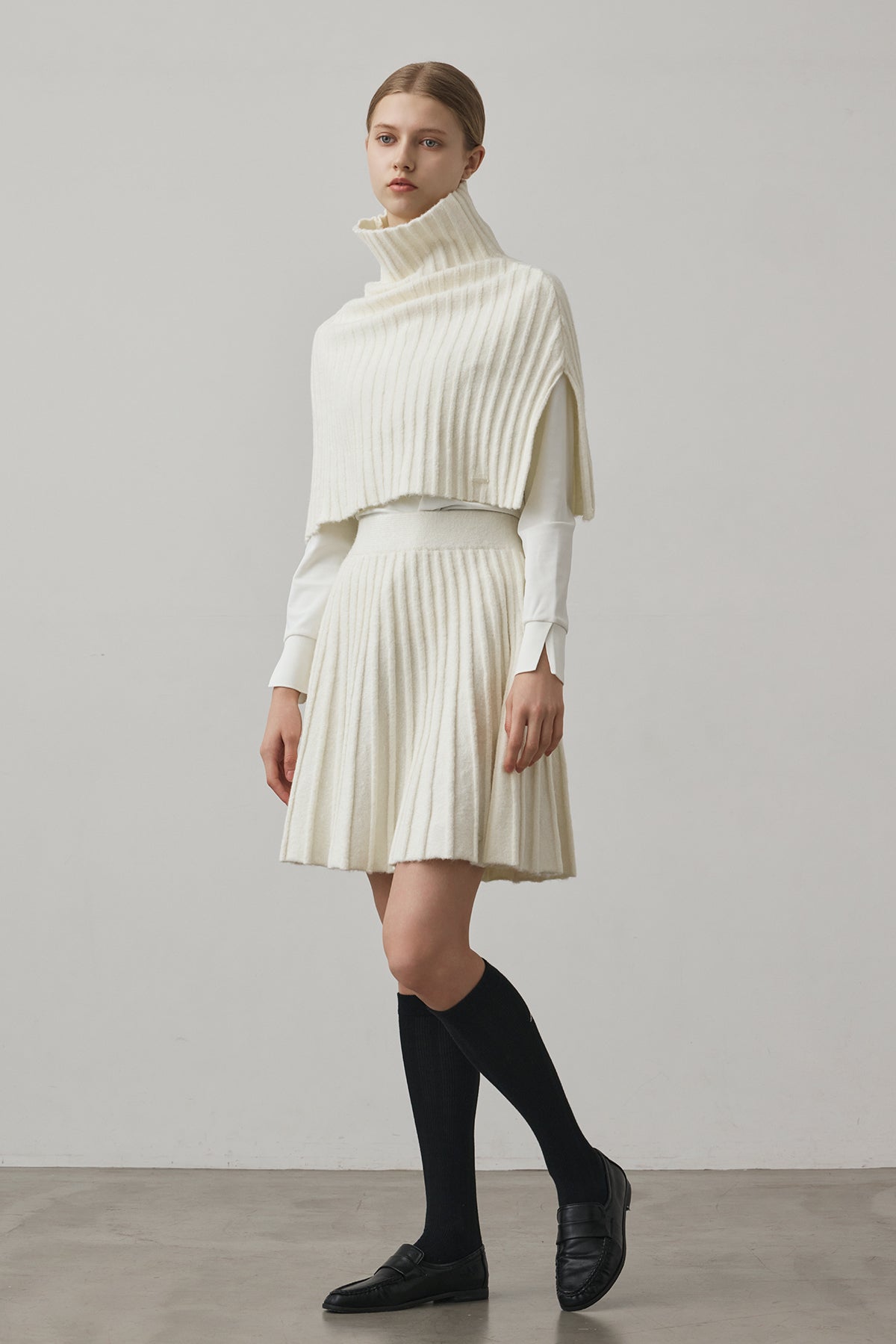 ECO-KNIT RIBBED CAPE - White