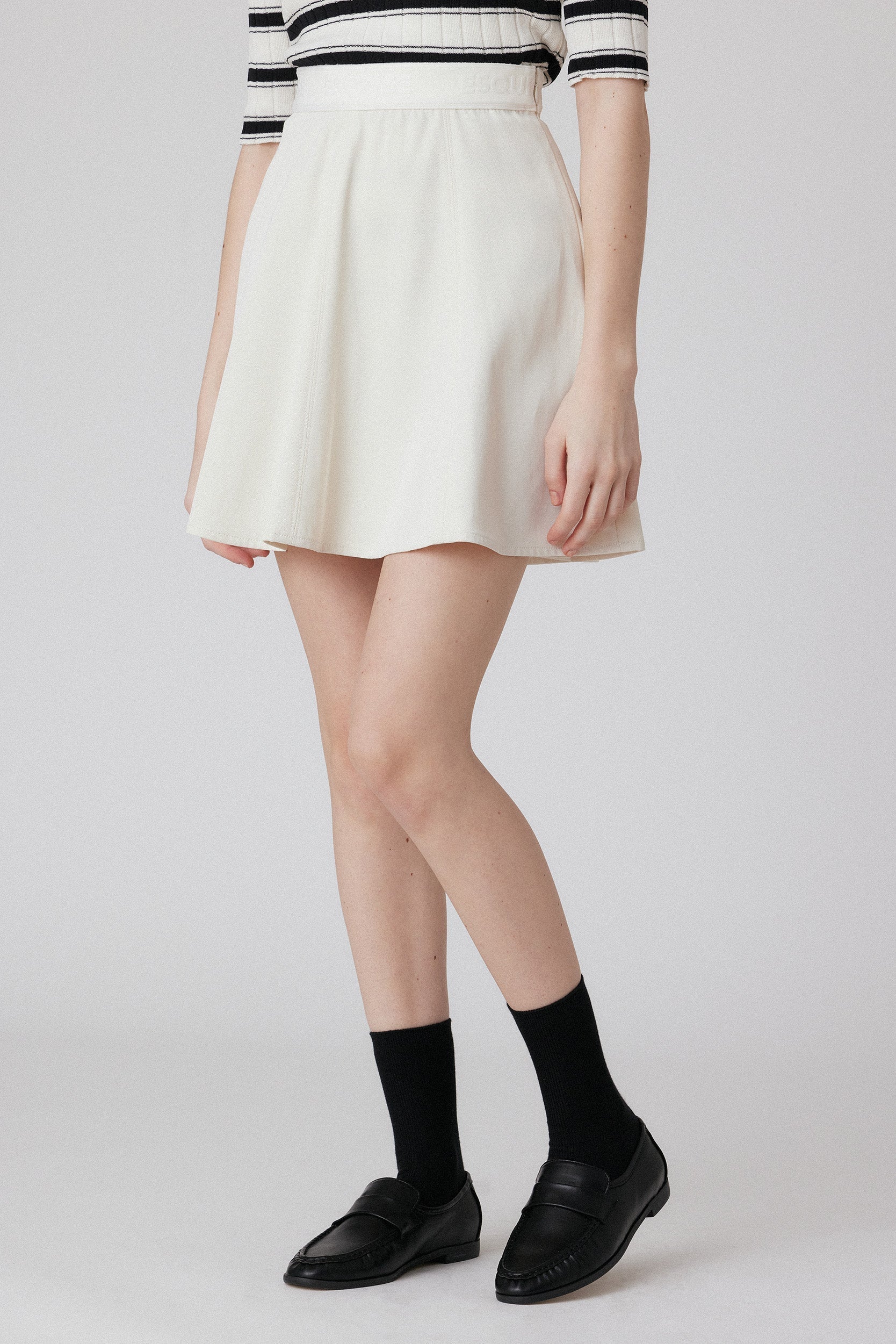 MINIMAL FLARE SKIRT - Cream