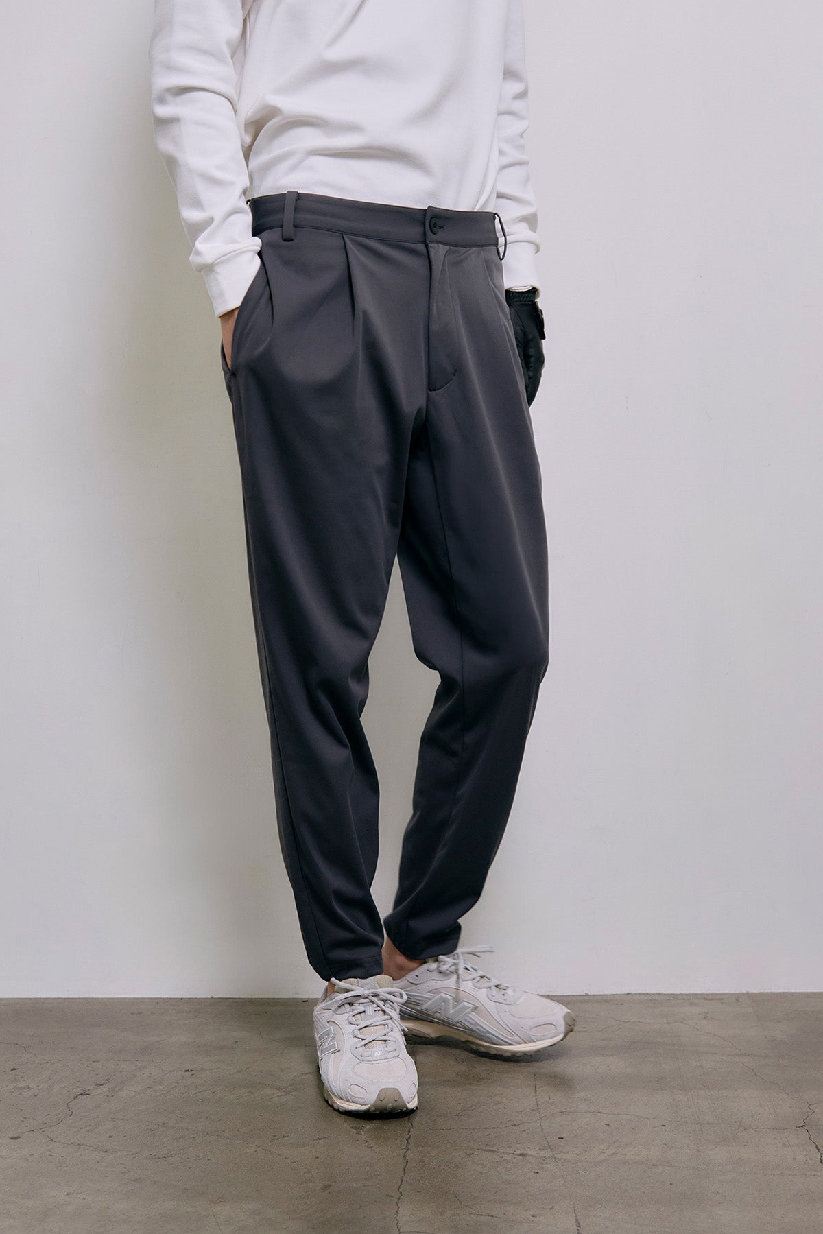 SHIELD SLIM JOGGERS - Darkgray