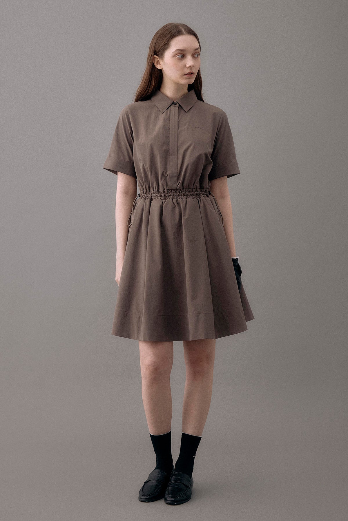 DRAWSTRING SHIRT DRESS - Brown