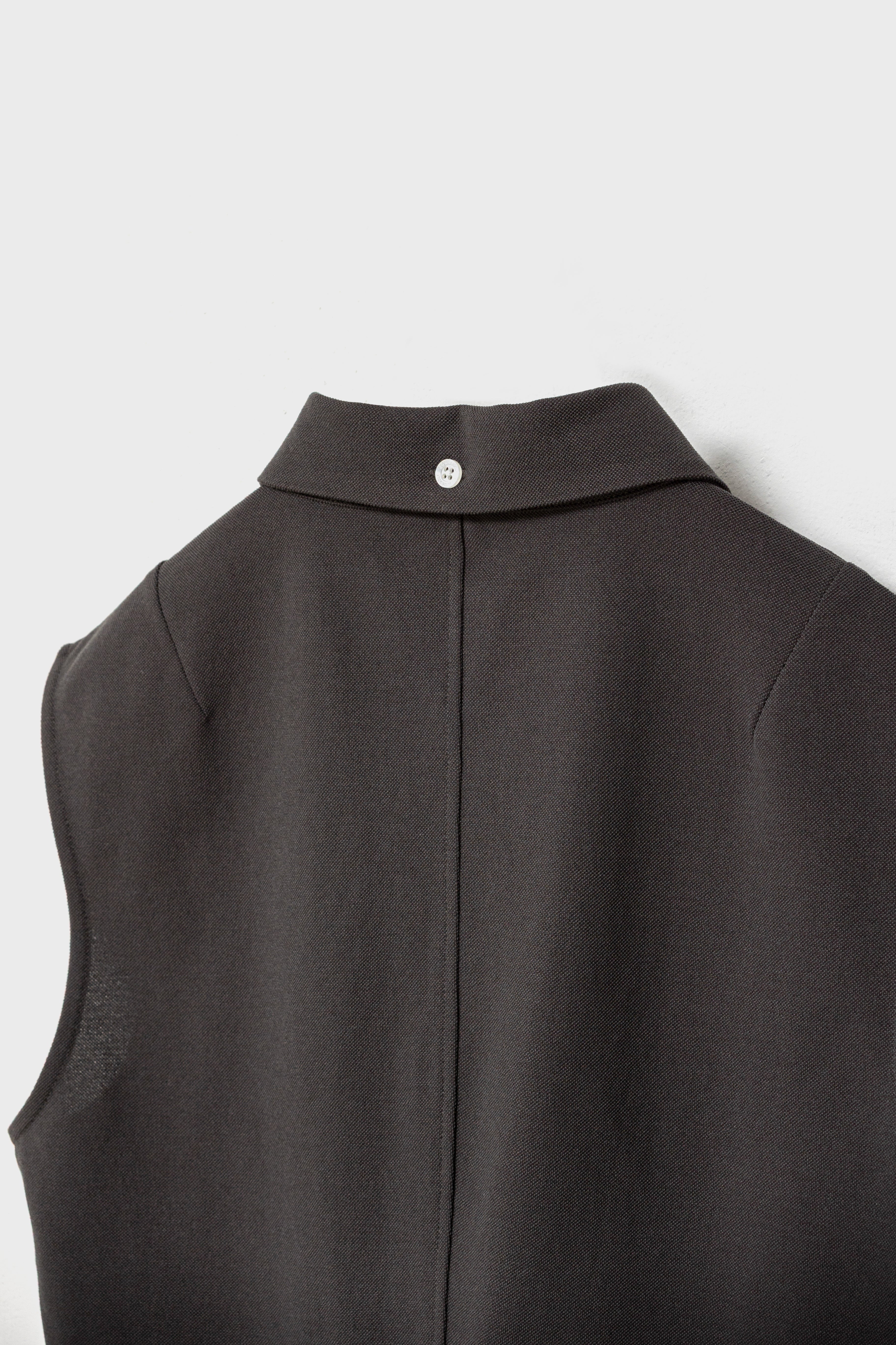 CLASSIC PIQUE SLEEVELESS TOP - Brown