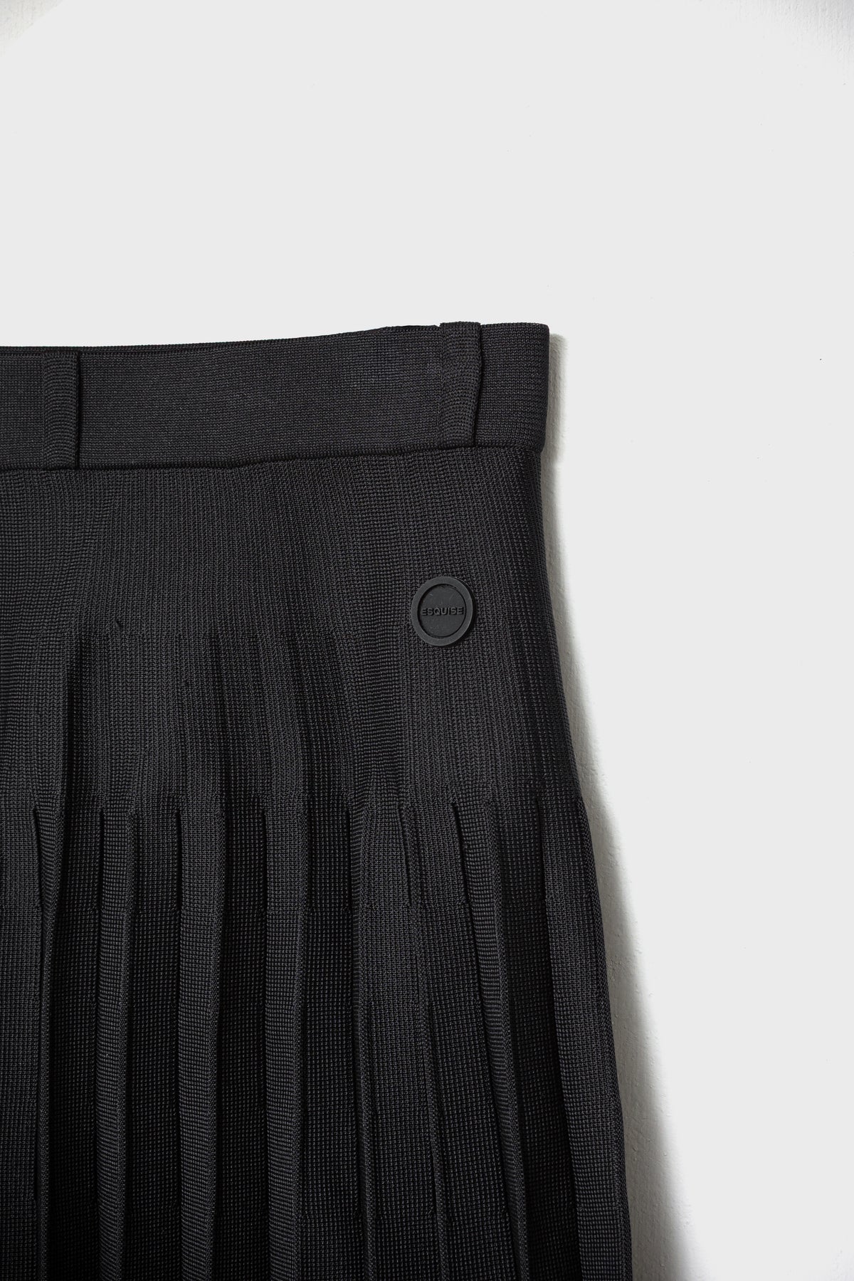 RECYCLED SMOOTH-KNIT PLEATS - Black