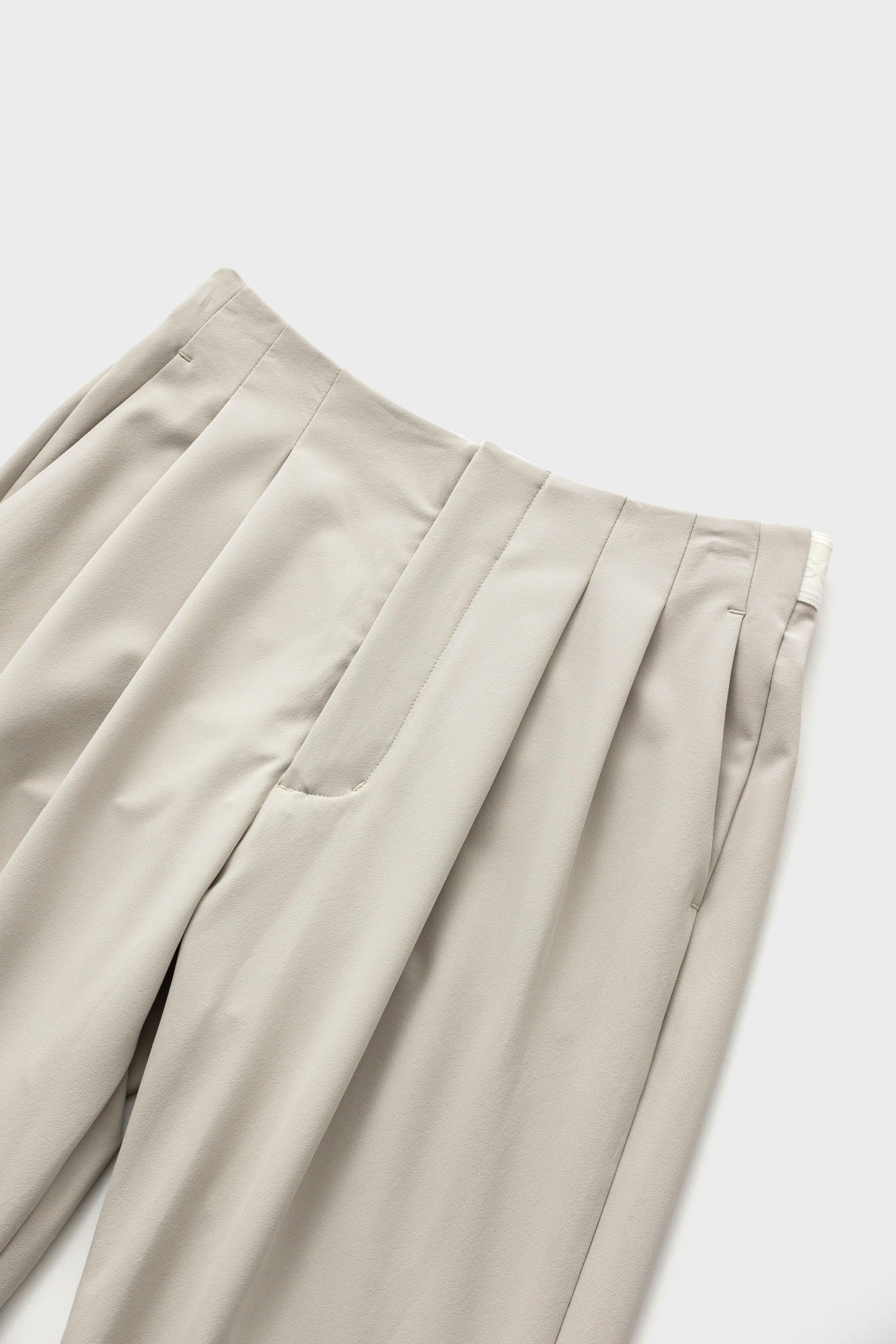 RELAXED DOUBLE PLEATS TROUSERS - Beige