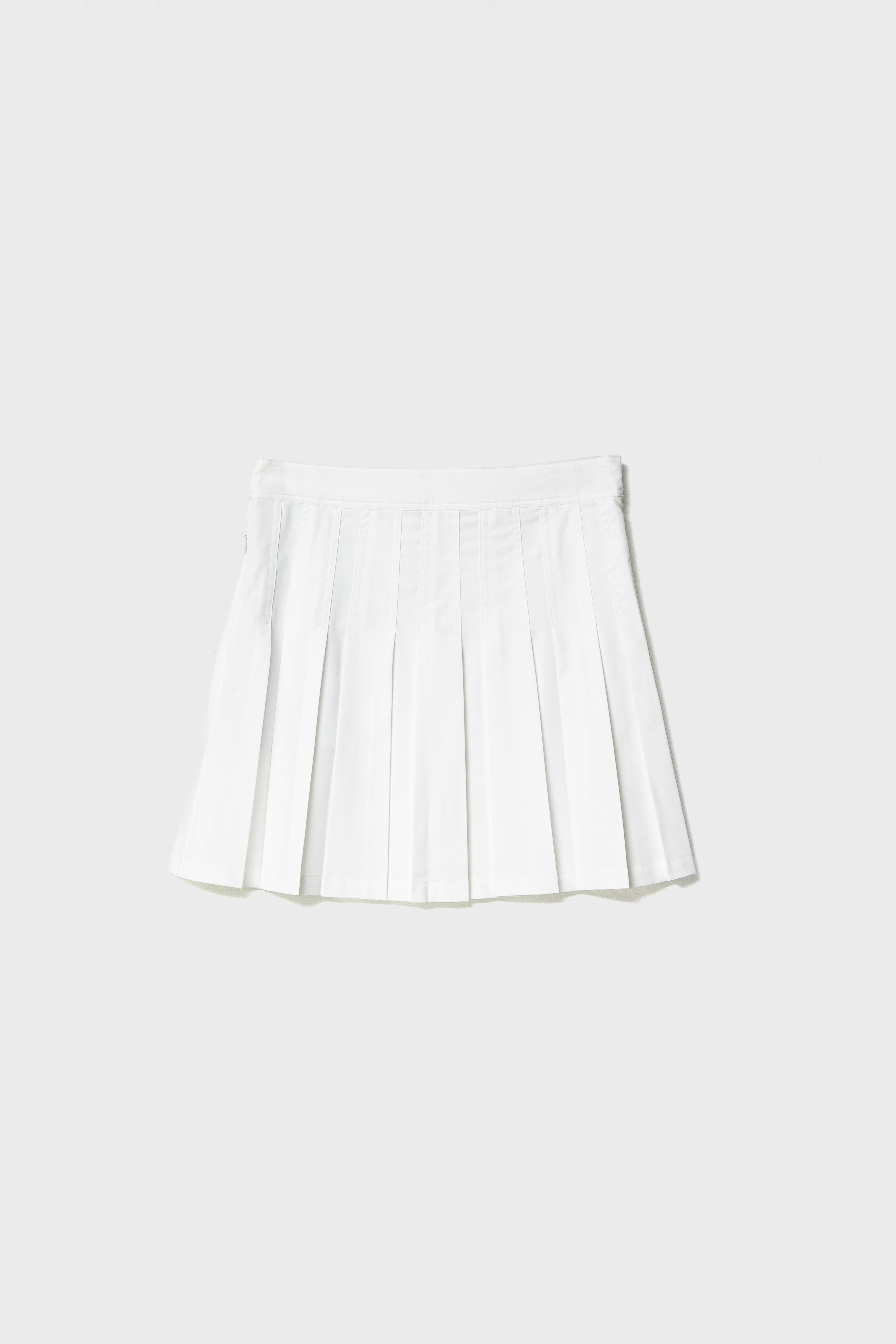 FLOWING PLEATS SKIRT - White