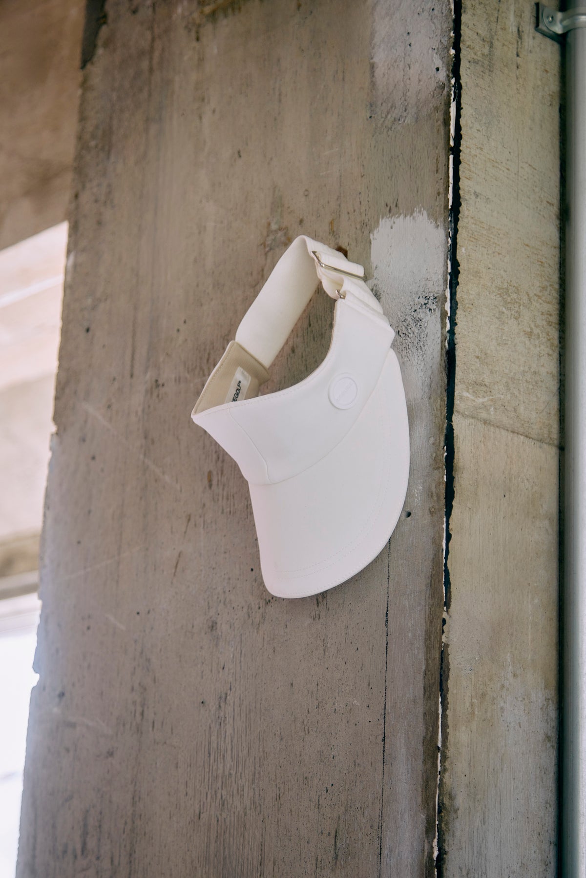 SMOOTH CURVE VISOR - White