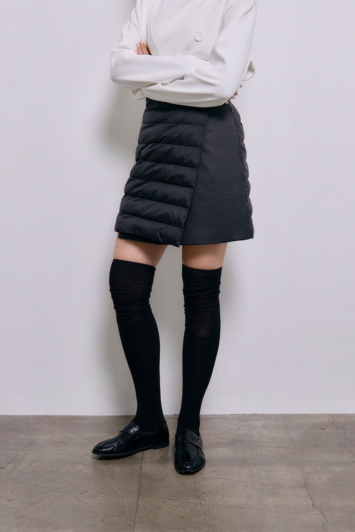 THE SILENT DOWN SKIRT - Black