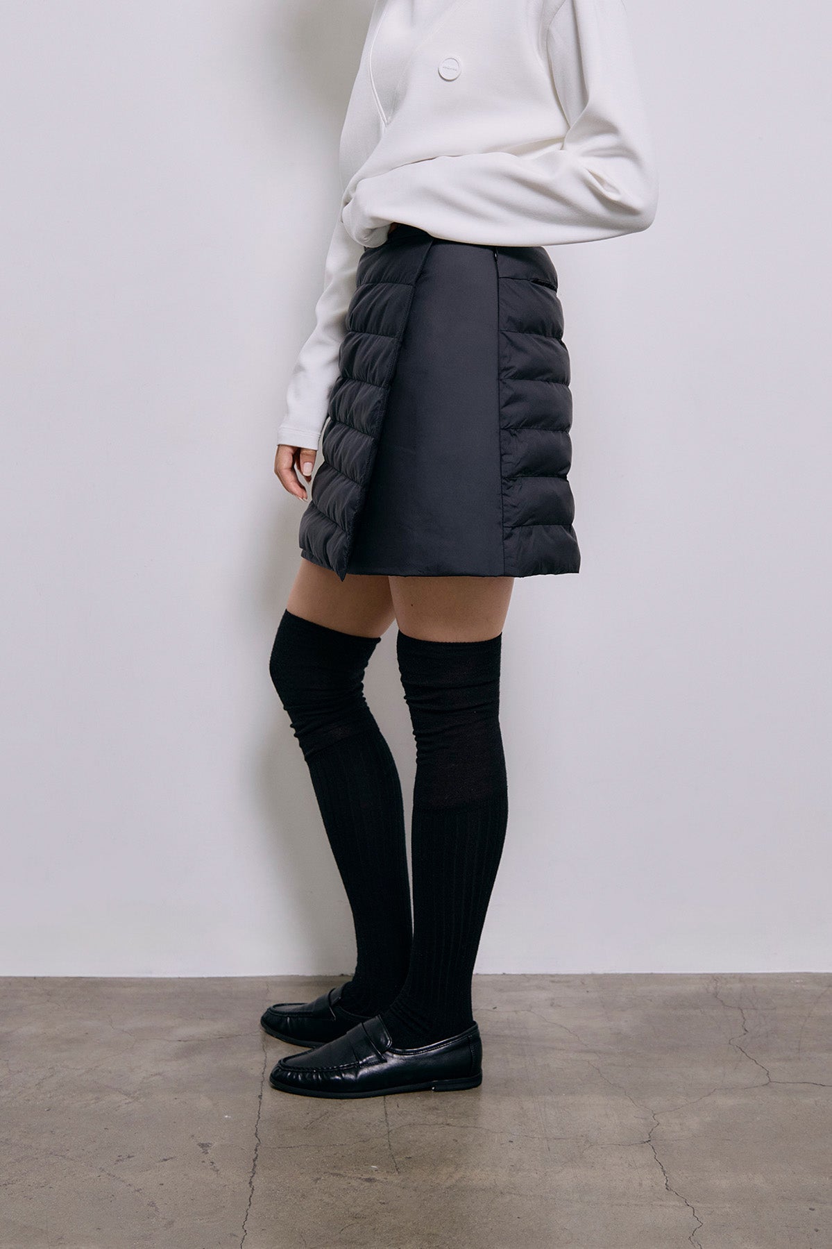 THE SILENT DOWN SKIRT - Black