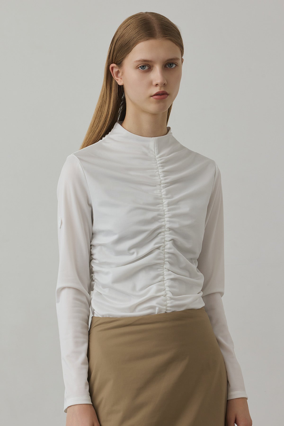 GATHER STRETCH TOP - White