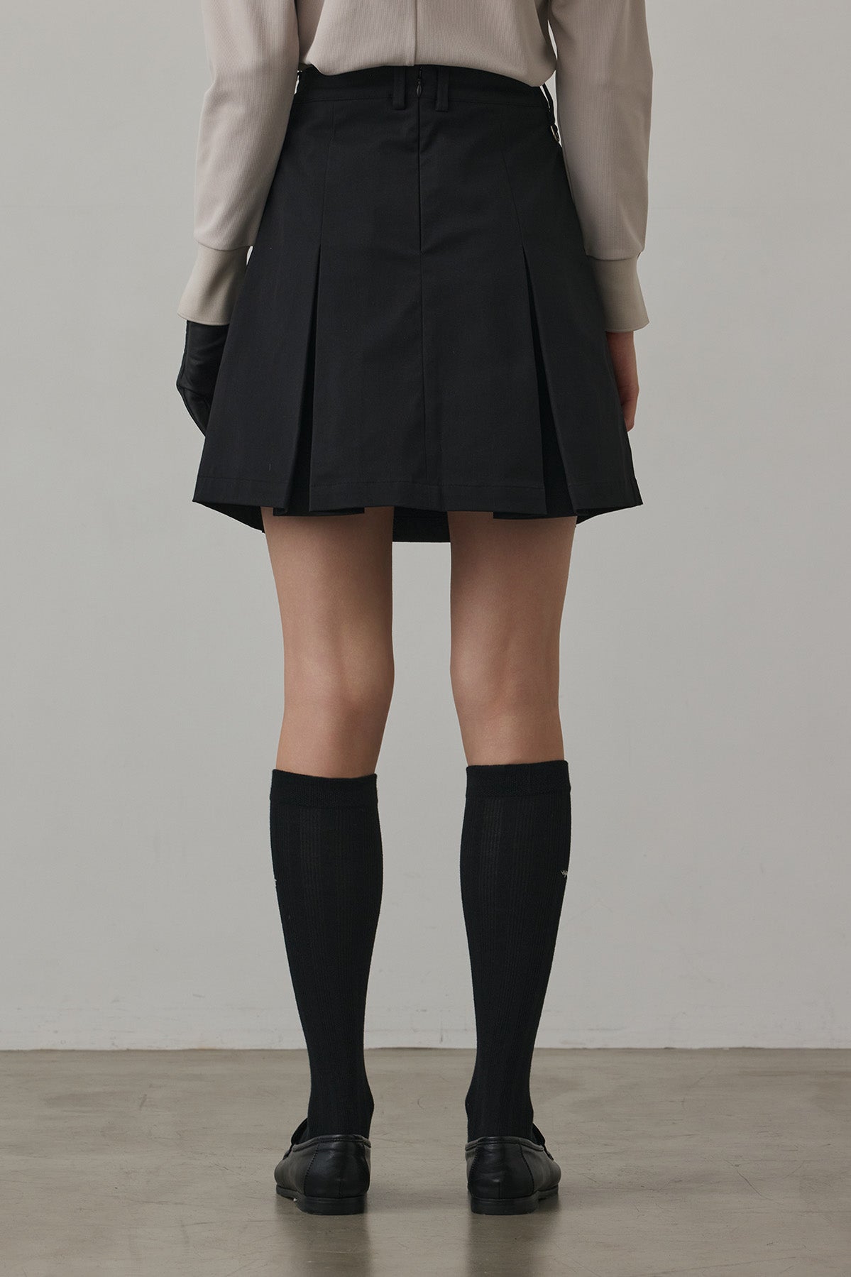 DAILY BOX PLEATS - Black