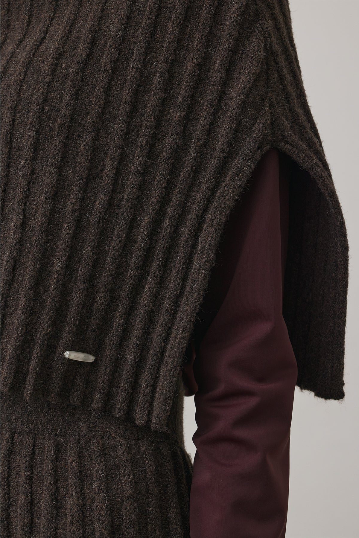 ECO-KNIT RIBBED CAPE - Brown