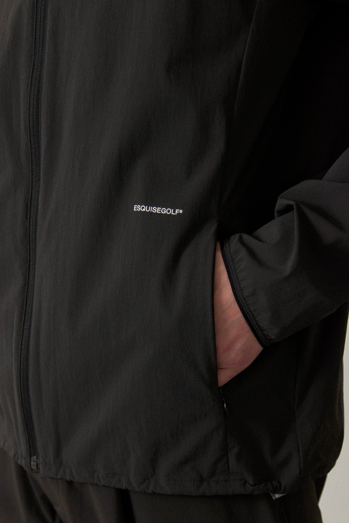 LIGHTFORM ZIP JACKET - Black
