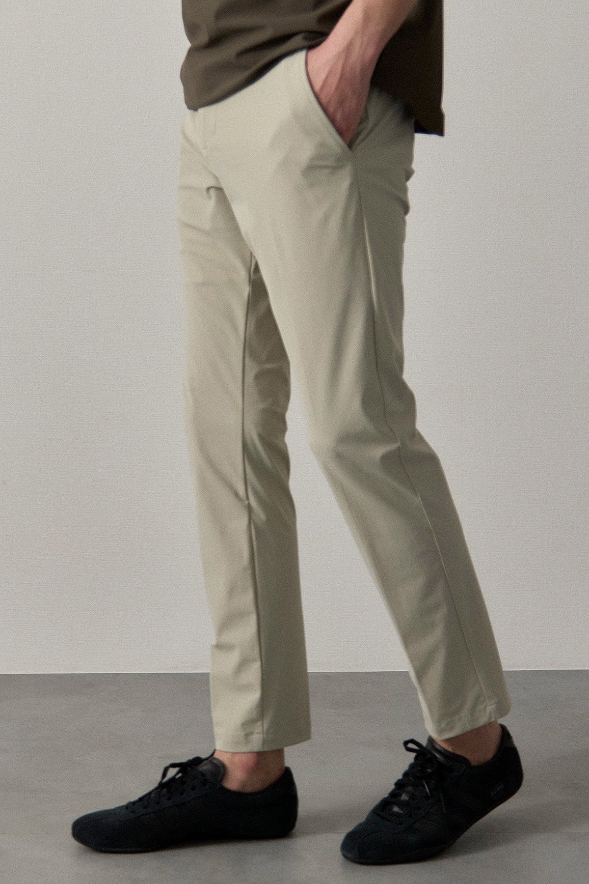 COOL-TOUCH GOLF PANTS - Beige
