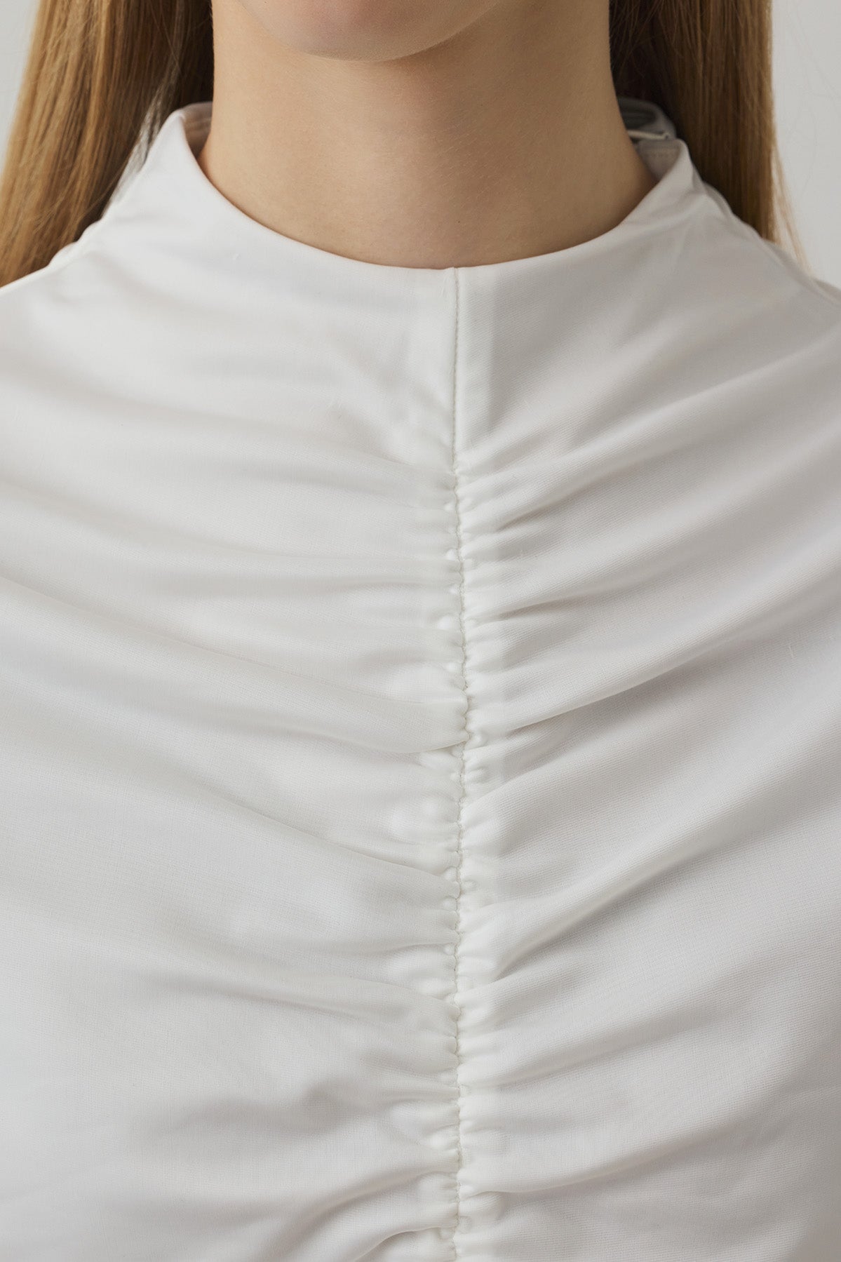 GATHER STRETCH TOP - White