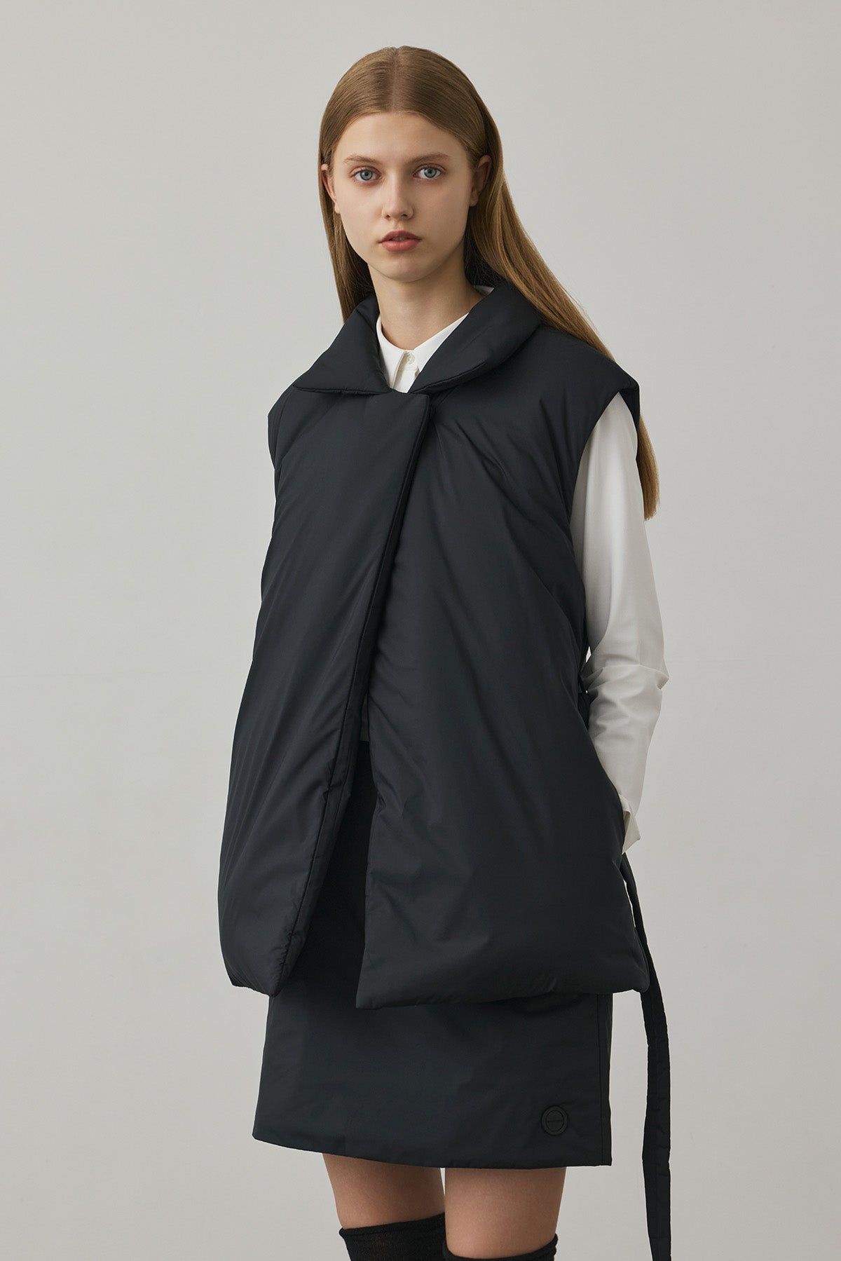 SOFT FEEL WARM VEST - Black