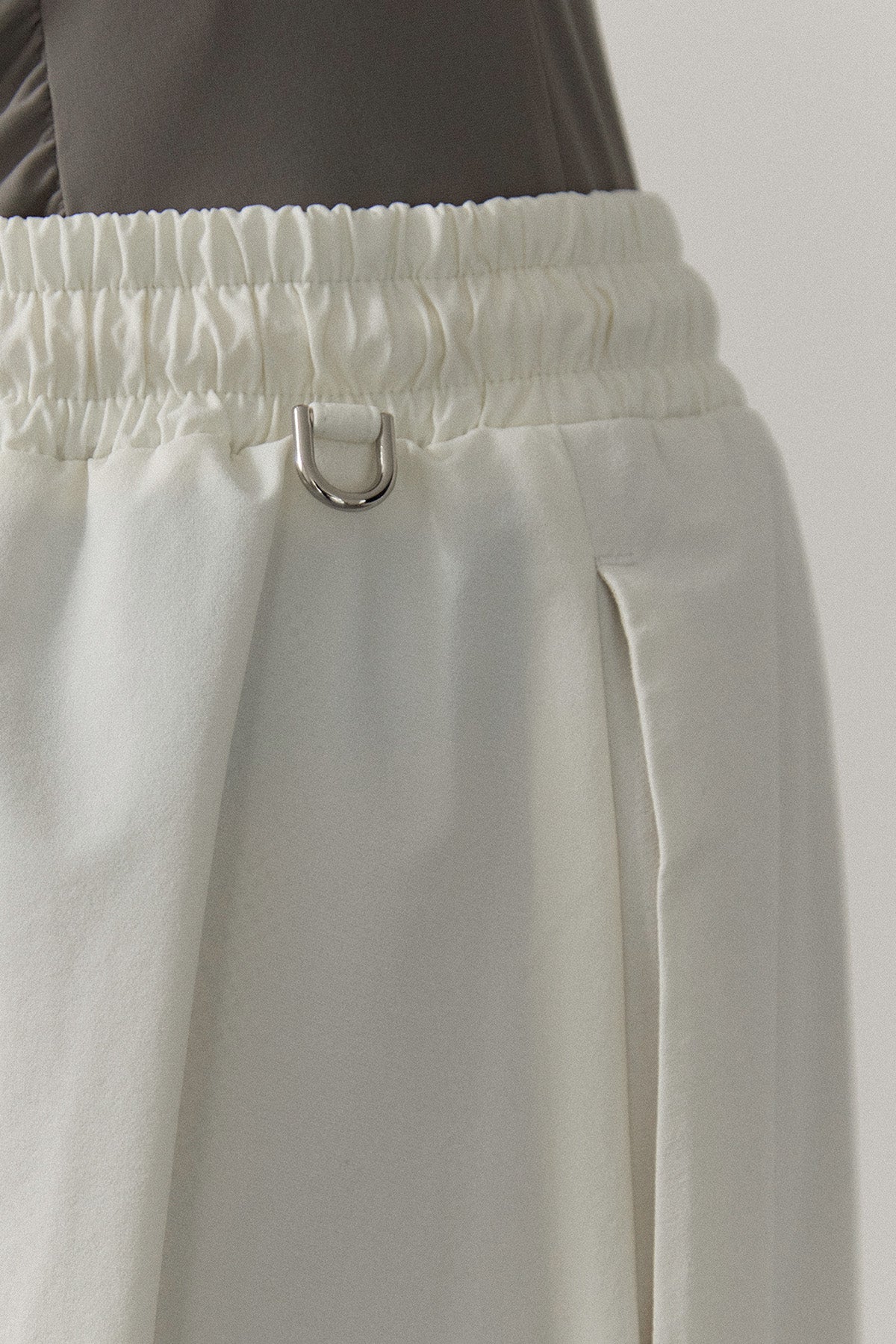 ALTER MIDI SKIRT - White