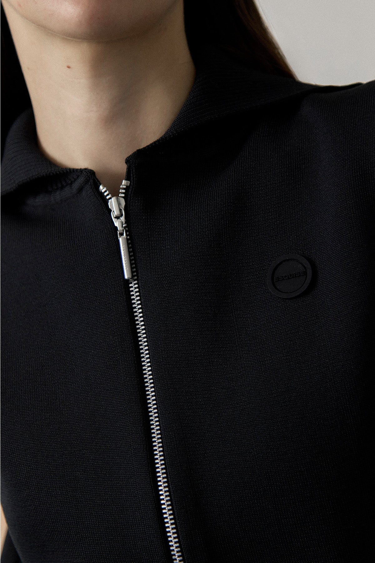 RECYCLED SMOOTH-KNIT VEST - Black