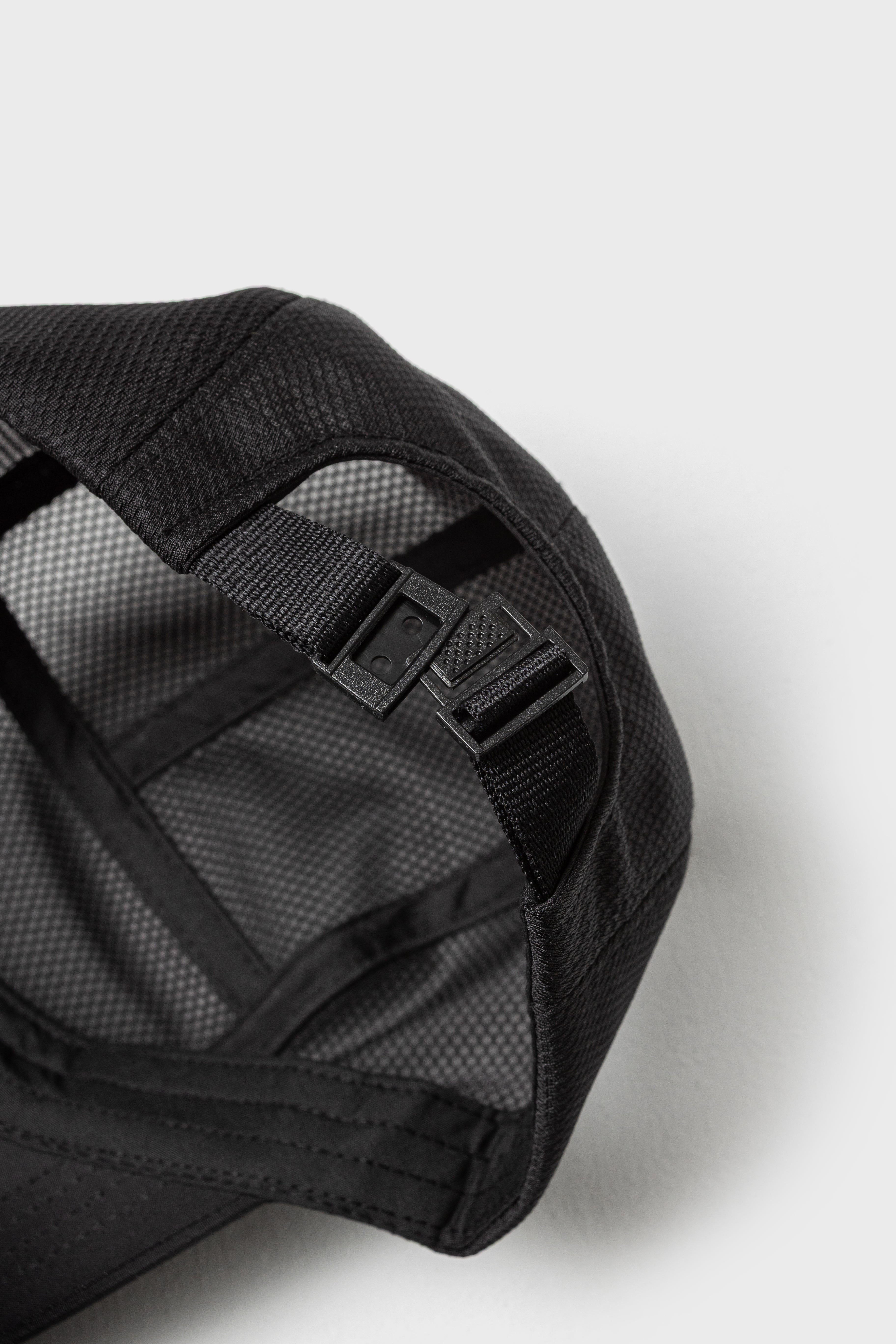 AIR MESH LIGHT CAP - Black