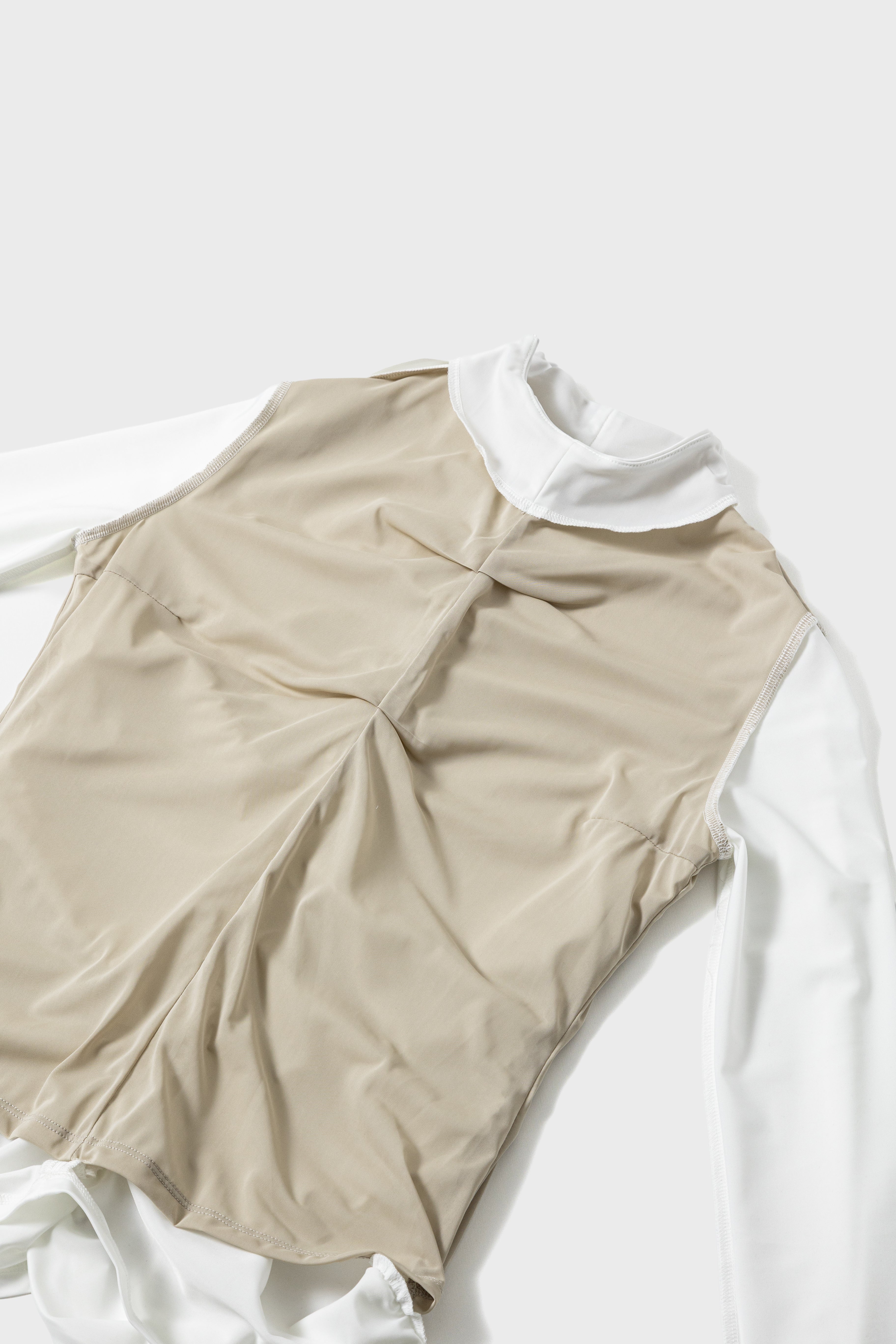 GATHER STRETCH TOP - White