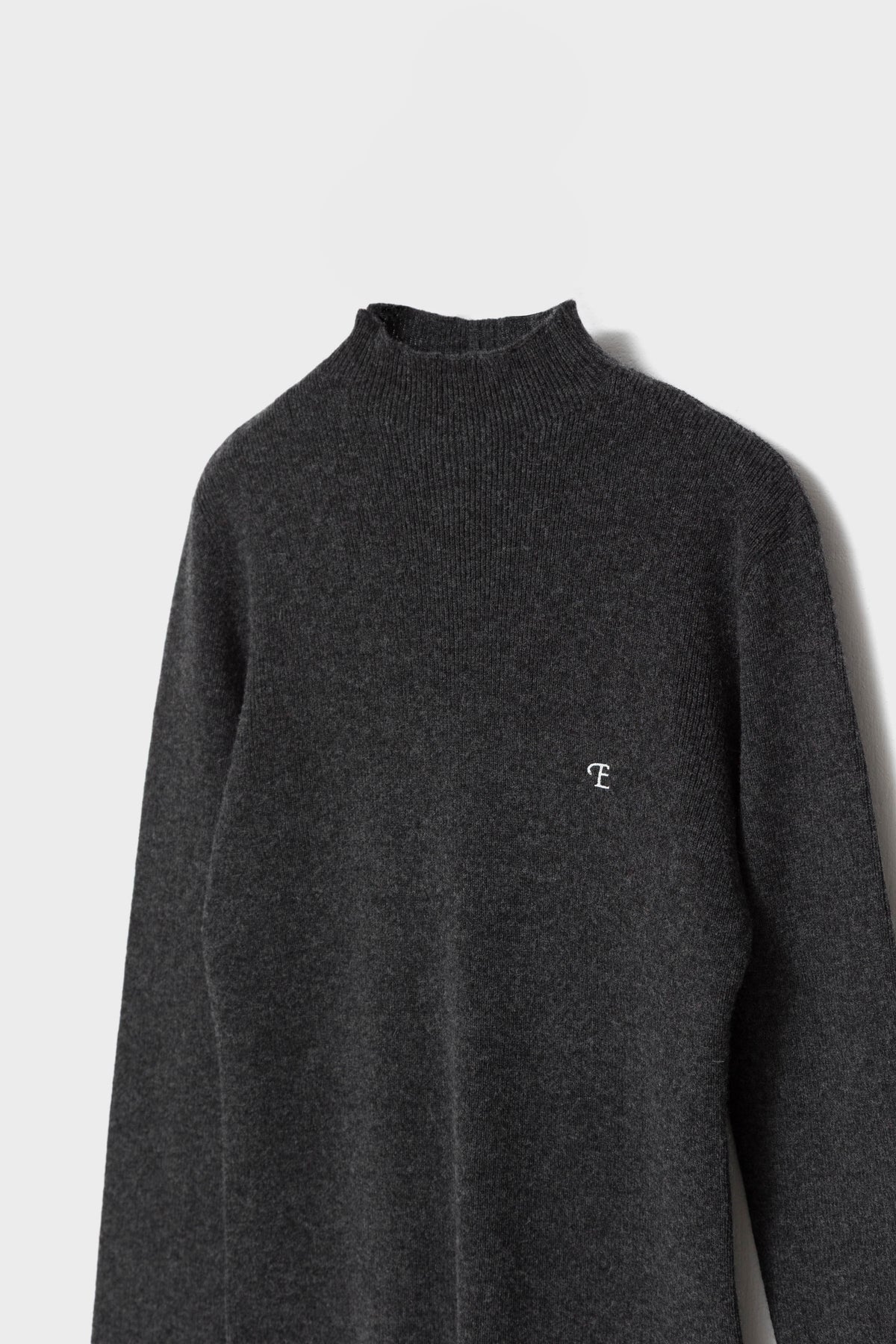 BLANC CASHMERE MOCK - Carbon