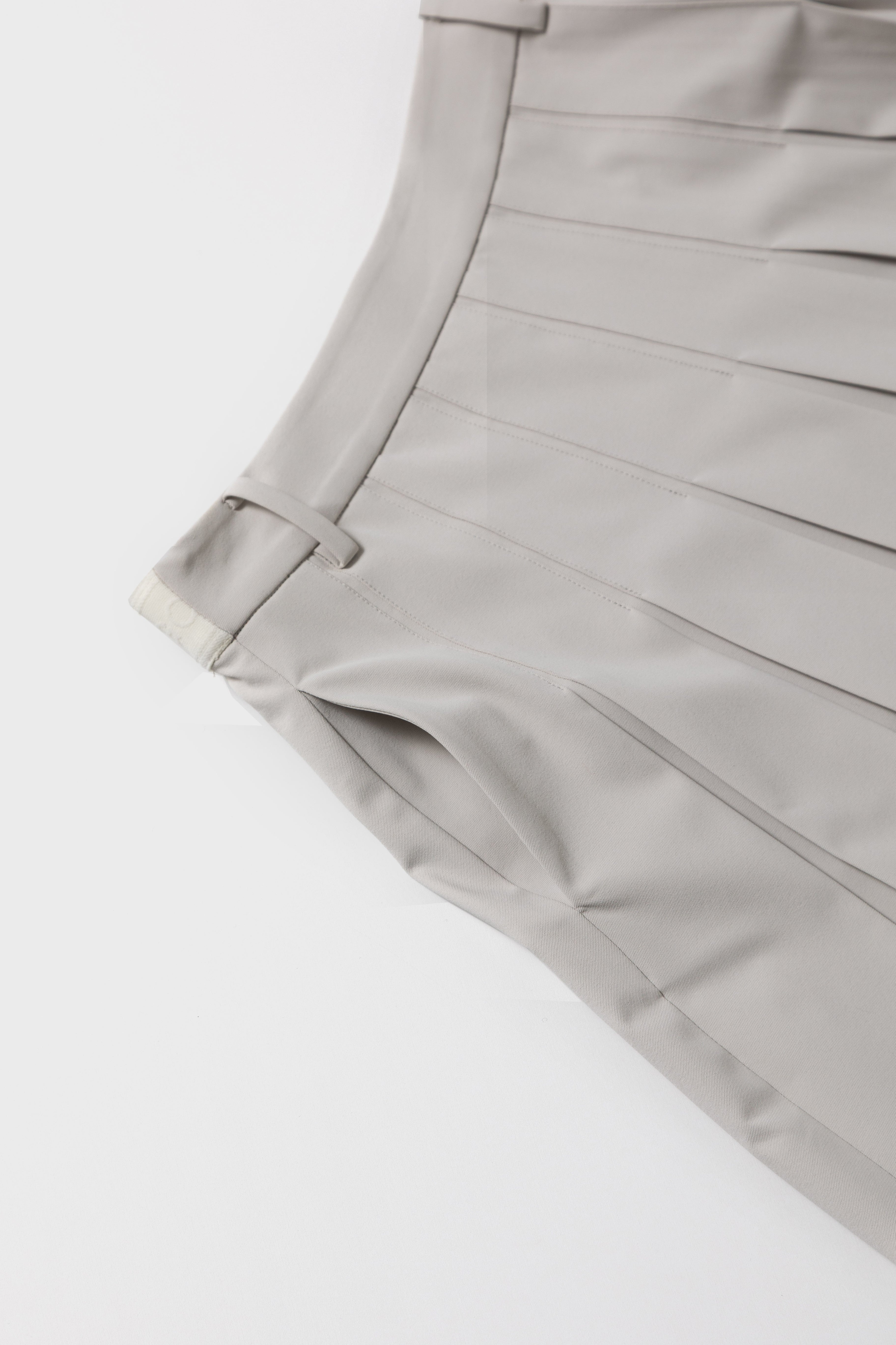 ESSENTIAL GOLF PLEATS SKIRT - LightBeige