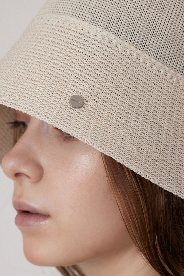 DEPTHY PAPER HAT - White