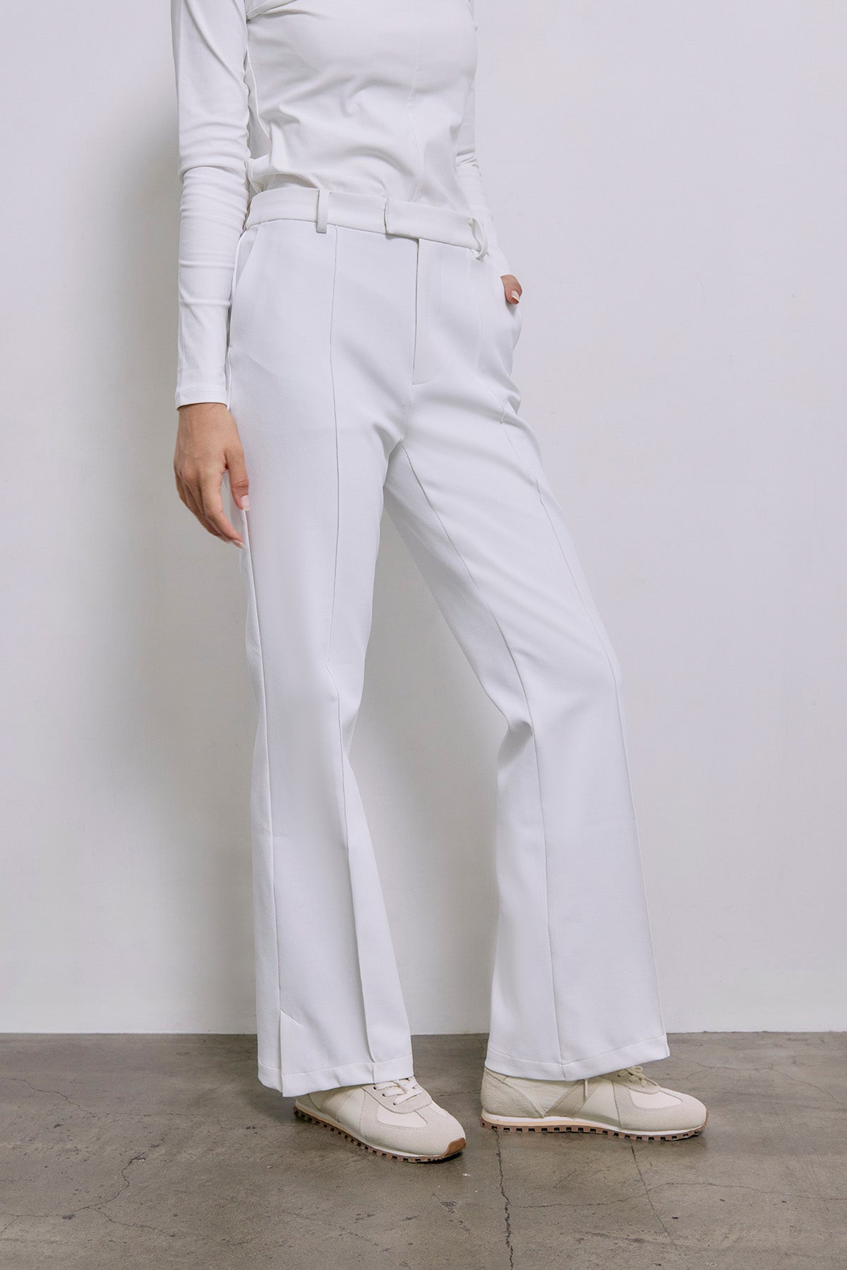 SLIT FLARE PANTS - White