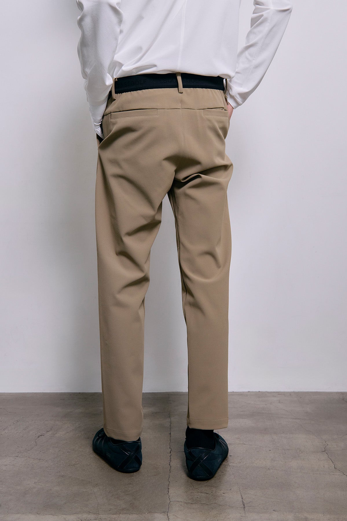 ESSENTIAL GOLF PANTS - Beige