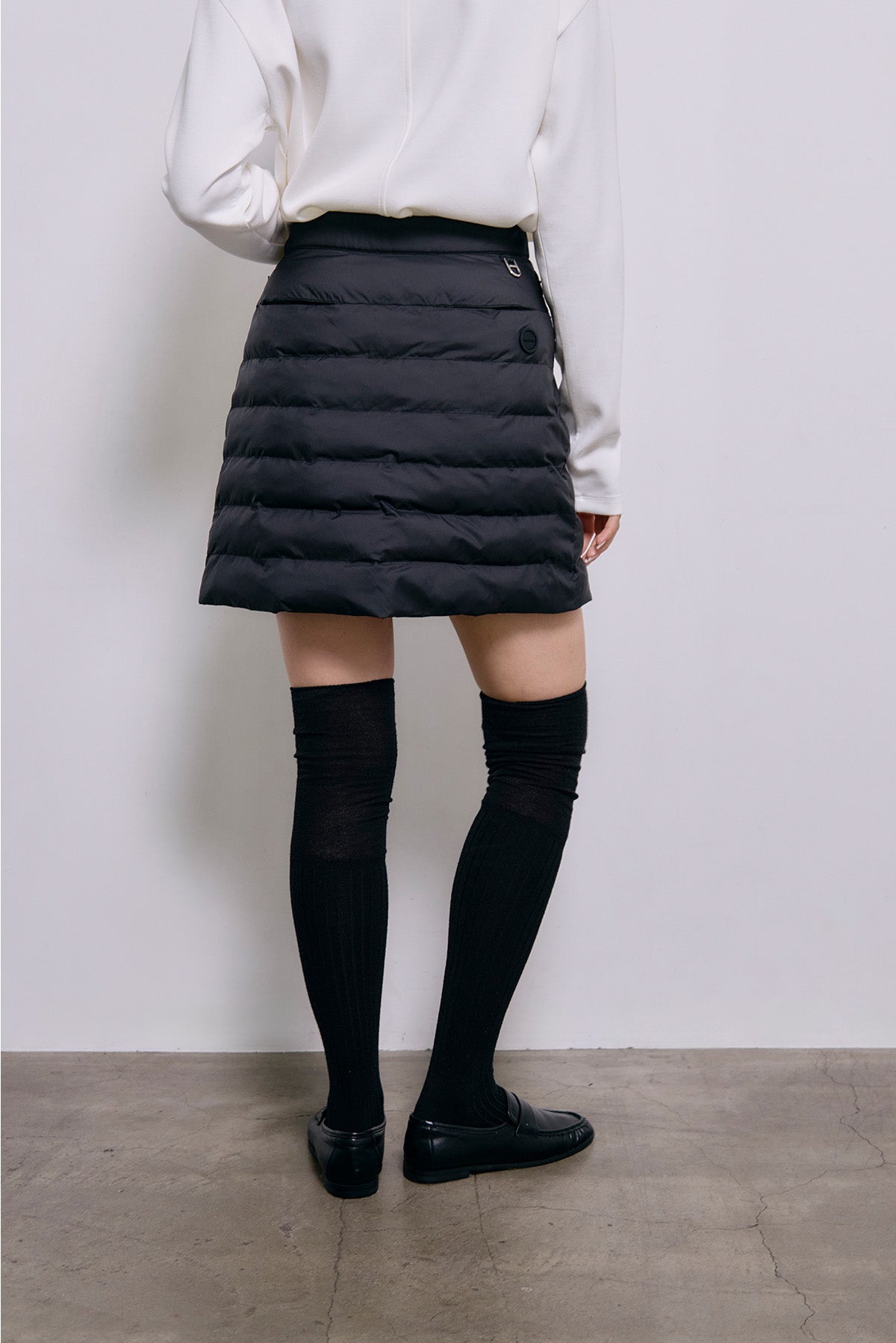 THE SILENT DOWN SKIRT - Black