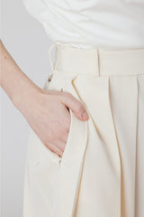 CLASSIC PLEATS SKIRT - Cream