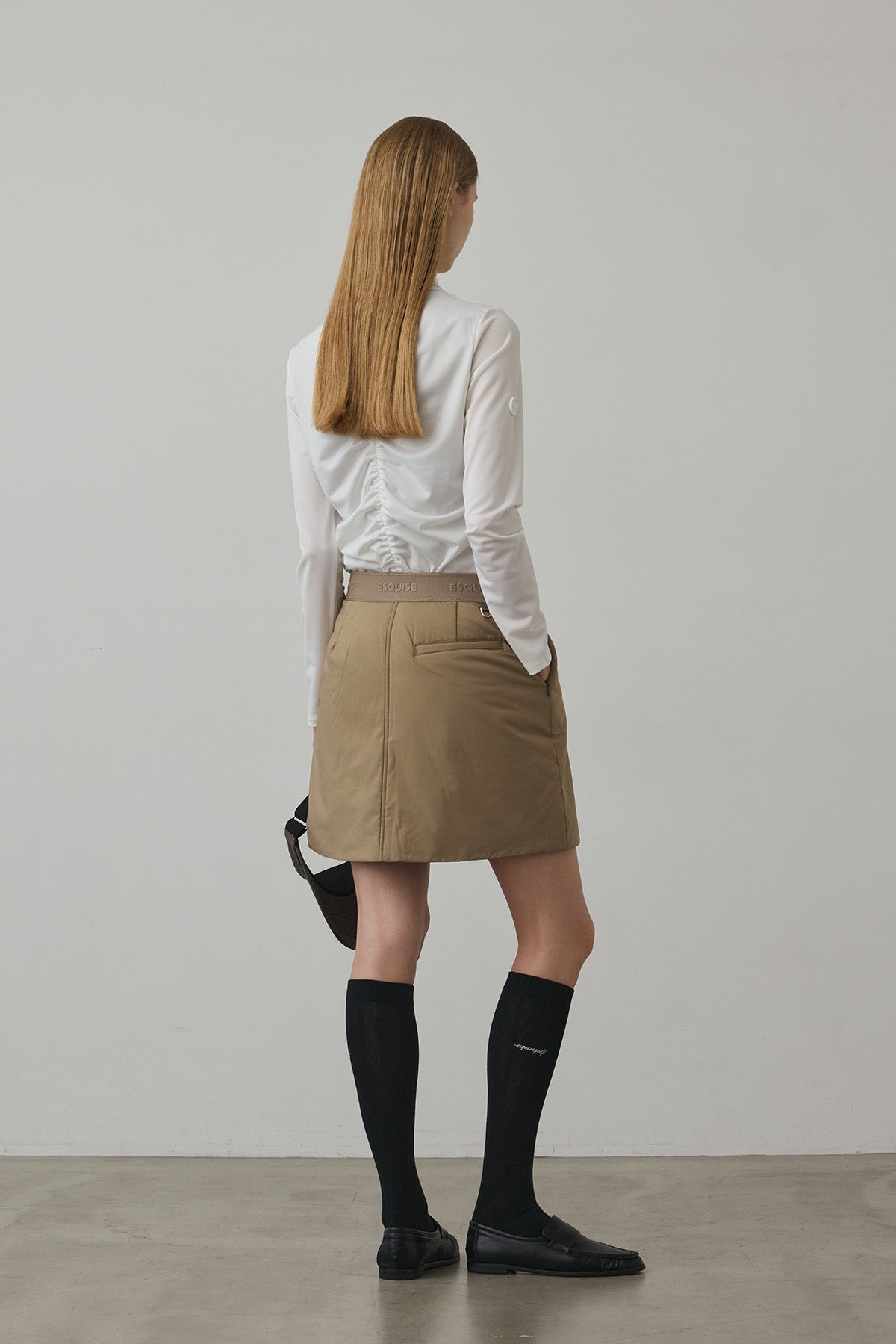 GATHER STRETCH TOP - White