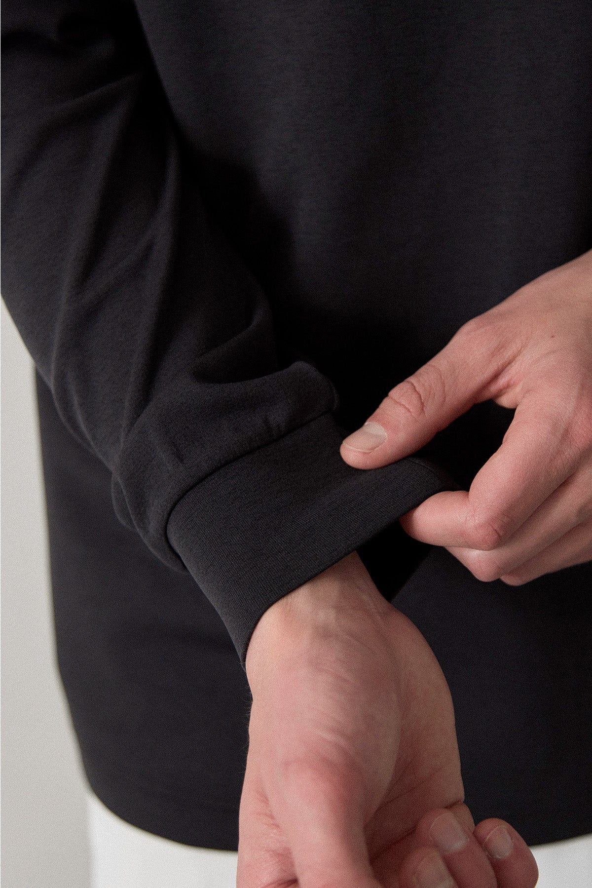 RELAXED STRETCH MOCKNECK - Charcoal