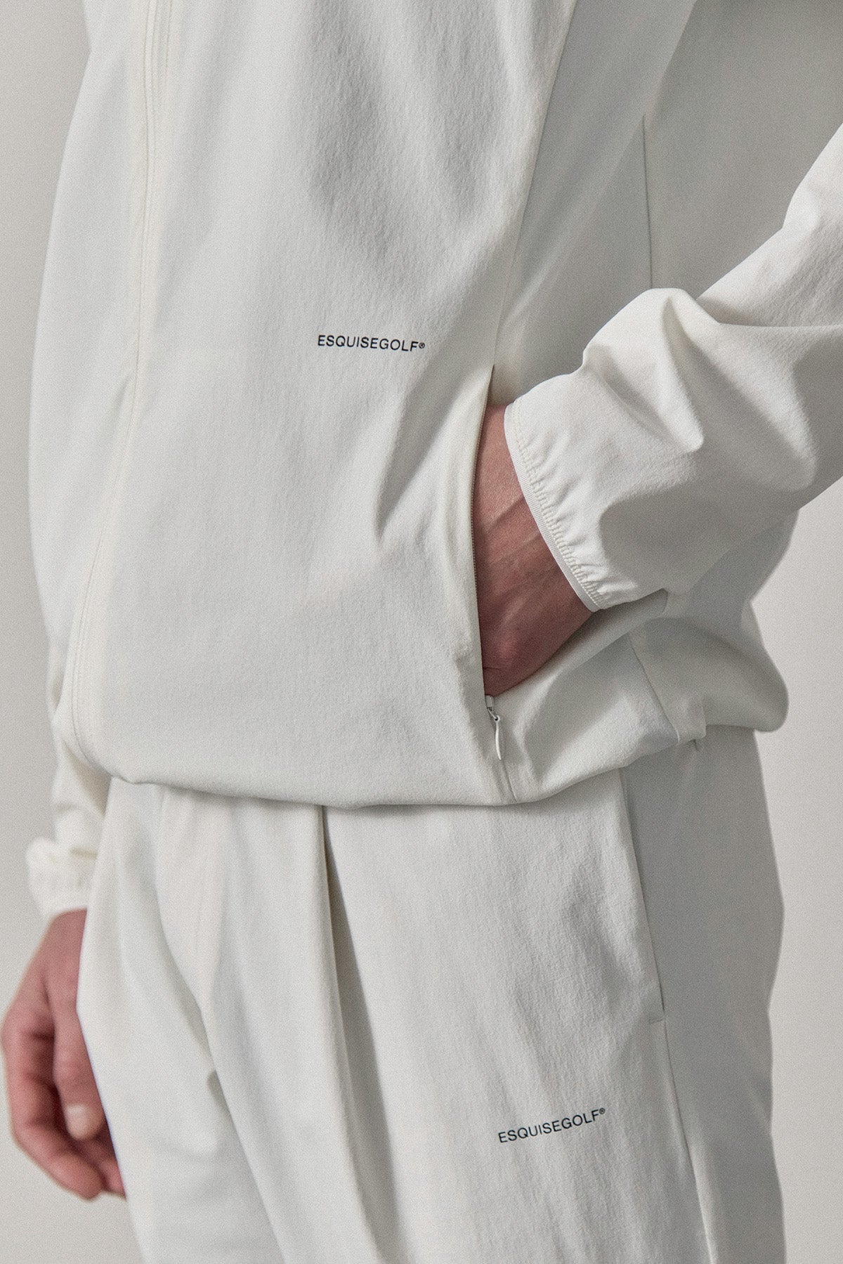 LIGHTFORM ZIP JACKET - White